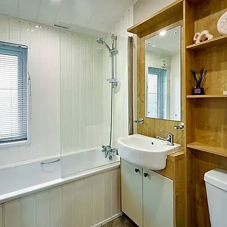 Kinship With Hot Tub Lodge *