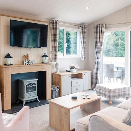 Kinship With Hot Tub Lodge *