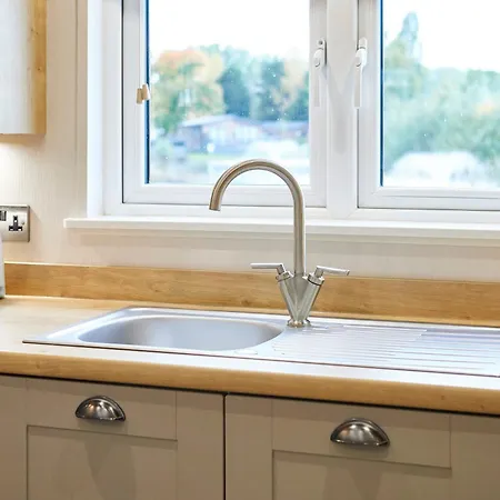 Lodge Kinship With Hot Tub