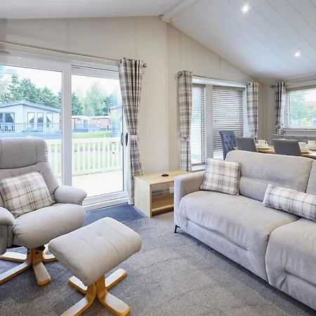 Kinship With Hot Tub Lodge *